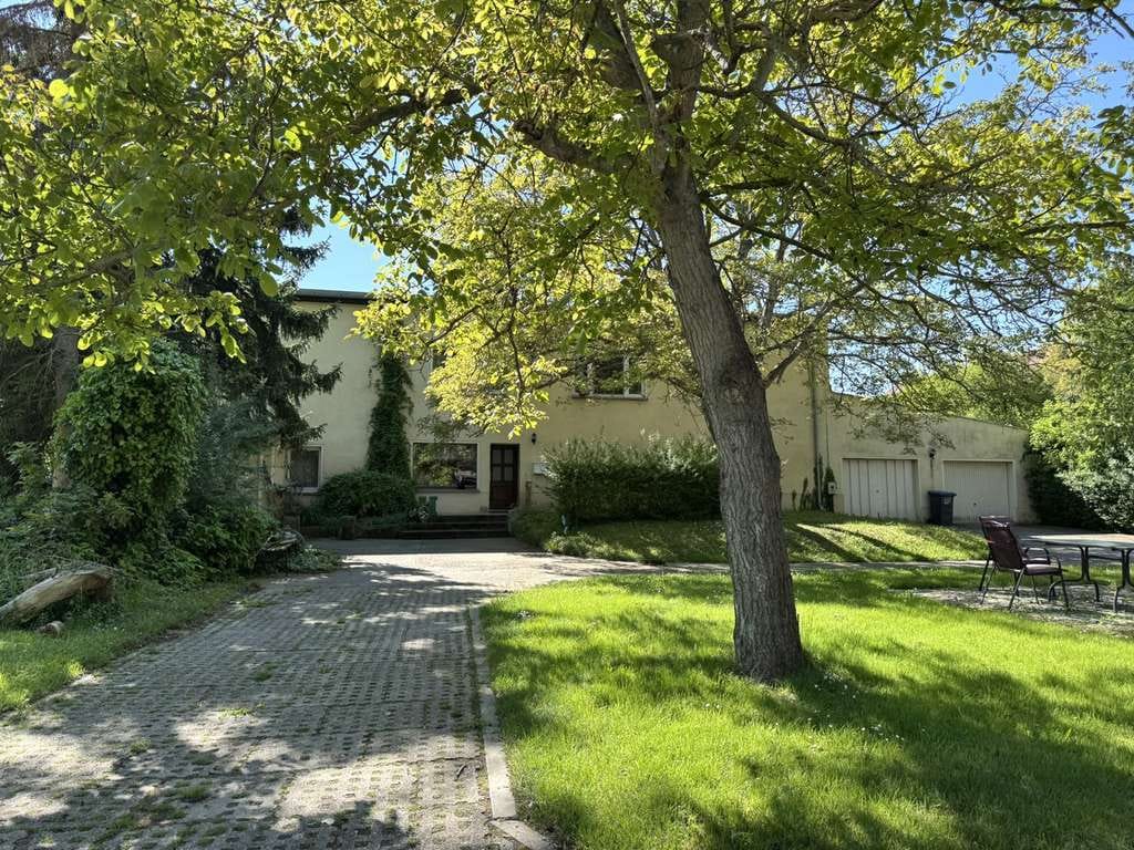 Immobilie in Liebschützberg - Landanwesen (3,5ha) mit großem Haus und Gewerbehalle - Bild 1