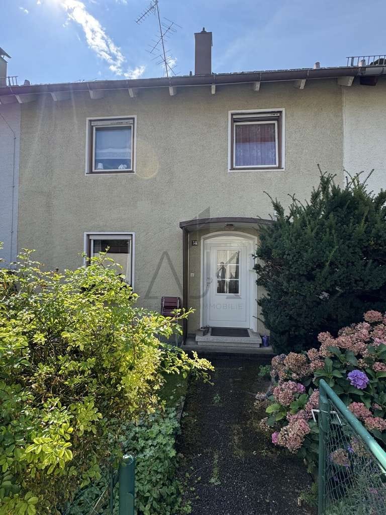 Immobilie in Ebersberg - Die Chance auf ein familienfreundliches Reihenmittelhaus mit Südterrasse mit Potential - Bild 1