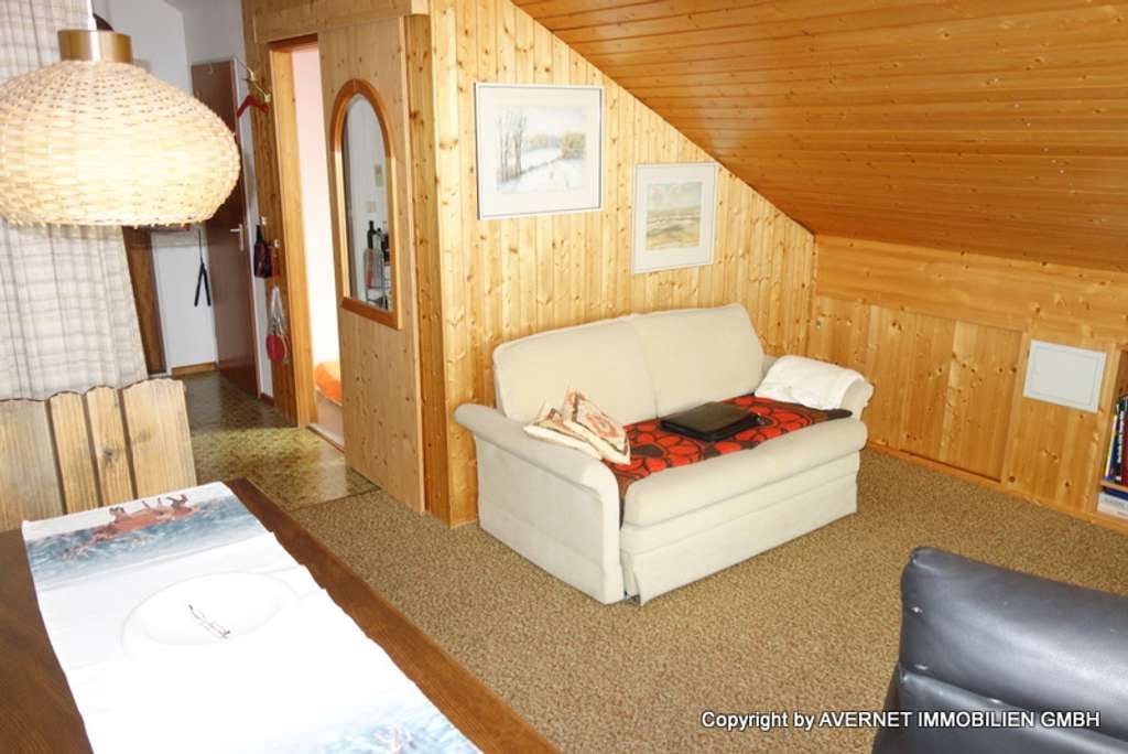 Immobilie in Lenzkirch - +++ AVERNET - 2 ZI. WOHNUNG + GR. SCHWIMMHALLE + SAUNA IN LENZKIRCH +++ - Bild 1