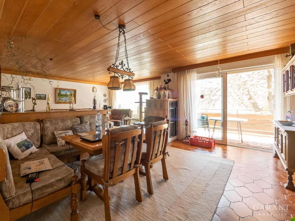 Immobilie in Laichingen - *Großes Einfamilienhaus mit wunderschönem Garten und Doppelgarage in Machtolsheim* - Bild 4