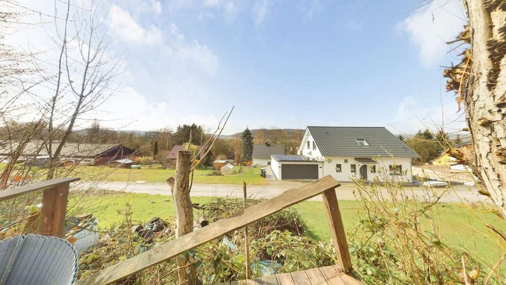 Immobilie in Höxter - Familienfreundliches Zuhause mit Ausblick - Bild 3