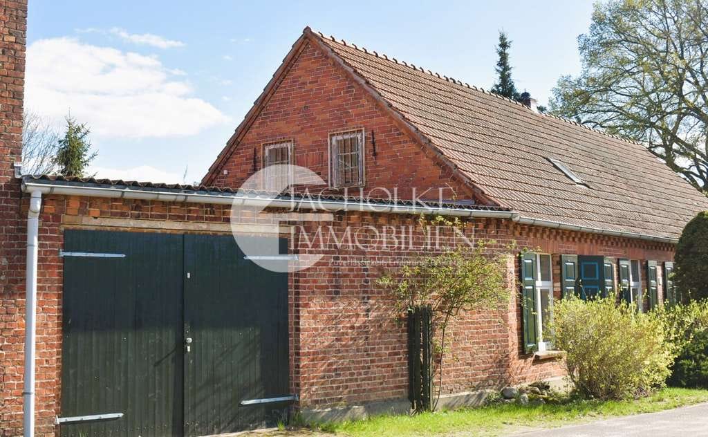 Immobilie in Lenzen (Elbe) - Ländliche Idylle mit Potenzial – Einfamilienhaus mit großem Grundstück & Nutzfläche in ruhiger Lage - Bild 0