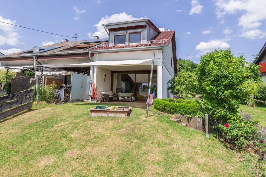 Immobilie in Bad Teinach-Zavelstein - Familienhaus in ruhiger Ortsrandlage direkt am Naturschutzgebiet mit tollem Ausblick - Bild 4
