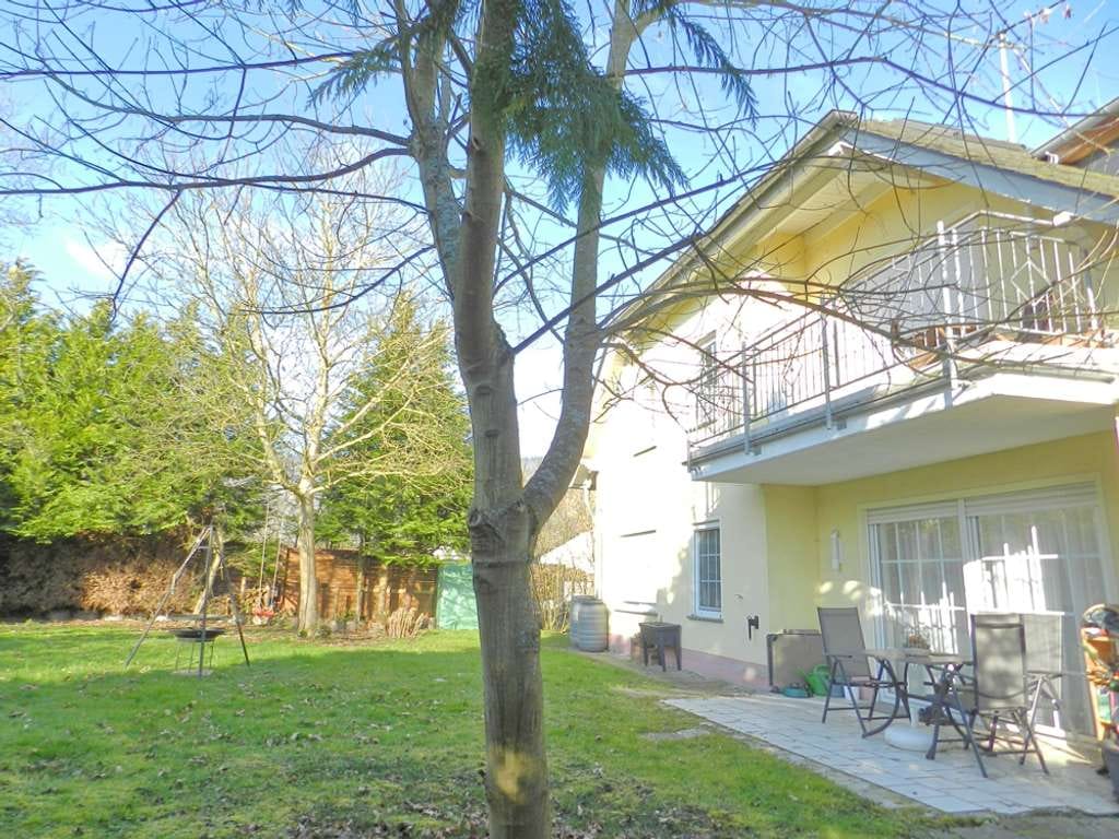 Immobilie in Traben-Trarbach - Traben-Trarbach: Solides Zweifamilienhaus mit Garage in sonniger, hochwasserfreier Ortsrandlage! - Bild 2