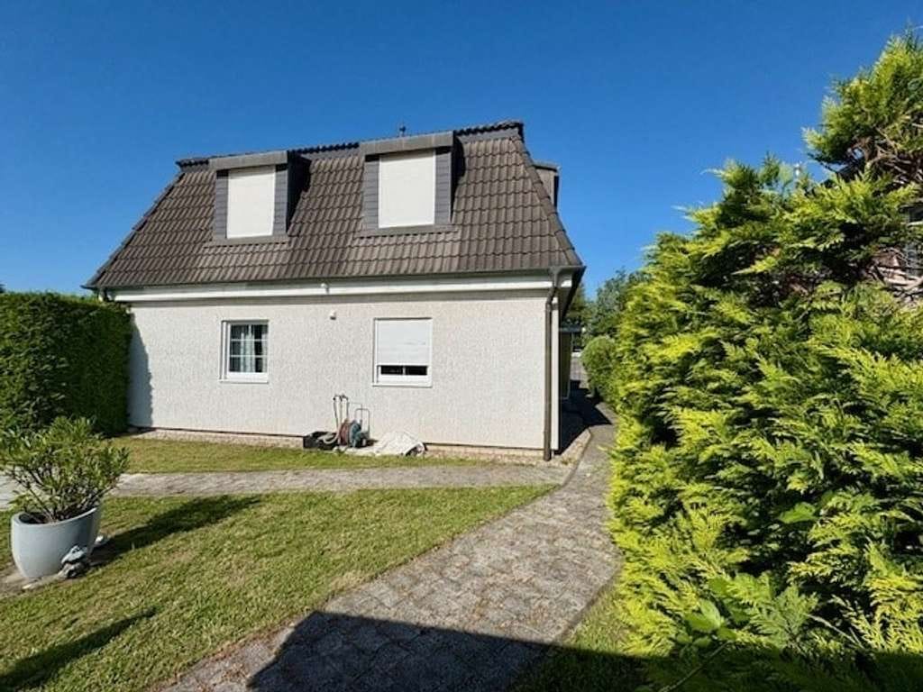 Immobilie in Bernau - Einfamilienhaus mit Pool zu verkaufen - Bild 4