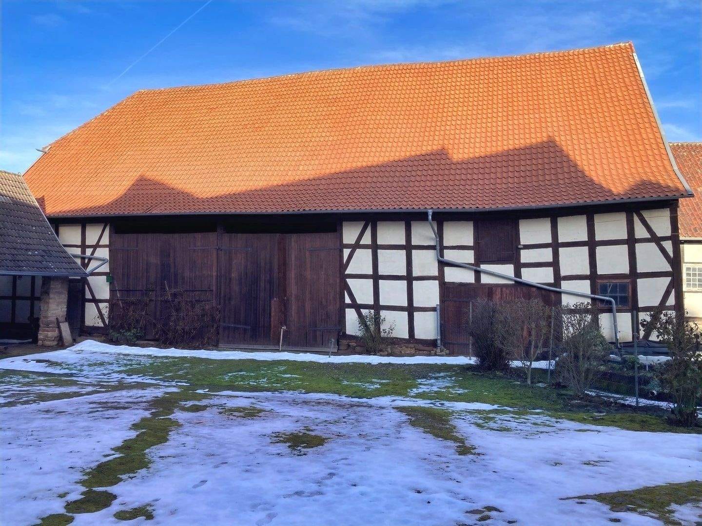 Immobilie in Heringen/Helme - Seltene Gelegenheit: Historisches Herrenhaus mit Entwicklungspotenzial ! - Bild 3