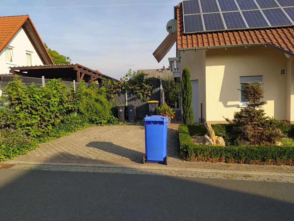 Immobilie in Fritzlar - Modernes Einfamilienhaus mit 3 Wohnbereichen - großzügig, hochwertig, individuell, ortsrandnah - Bild 1