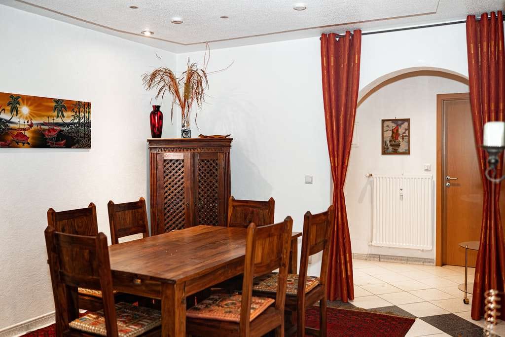 Immobilie in Schwetzingen - Die perfekte Raumaufteilung!!! ETW in Schwetzingen mit 3,5 Zimmern, Balkon und Tiefgaragenstellplatz - Bild 1