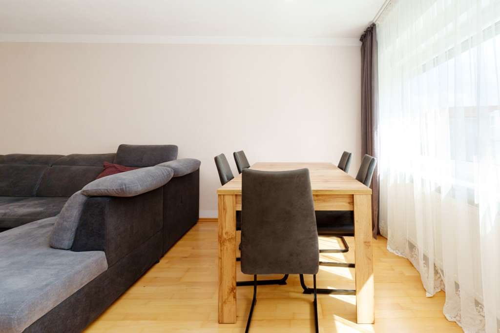 Immobilie in Neumarkt in der Oberpfalz - Seltene Gelegenheit - Attraktive 2,5-Zimmer-Wohnung mit kurzen Wegen zur Neumarkter Innenstadt - Bild 2