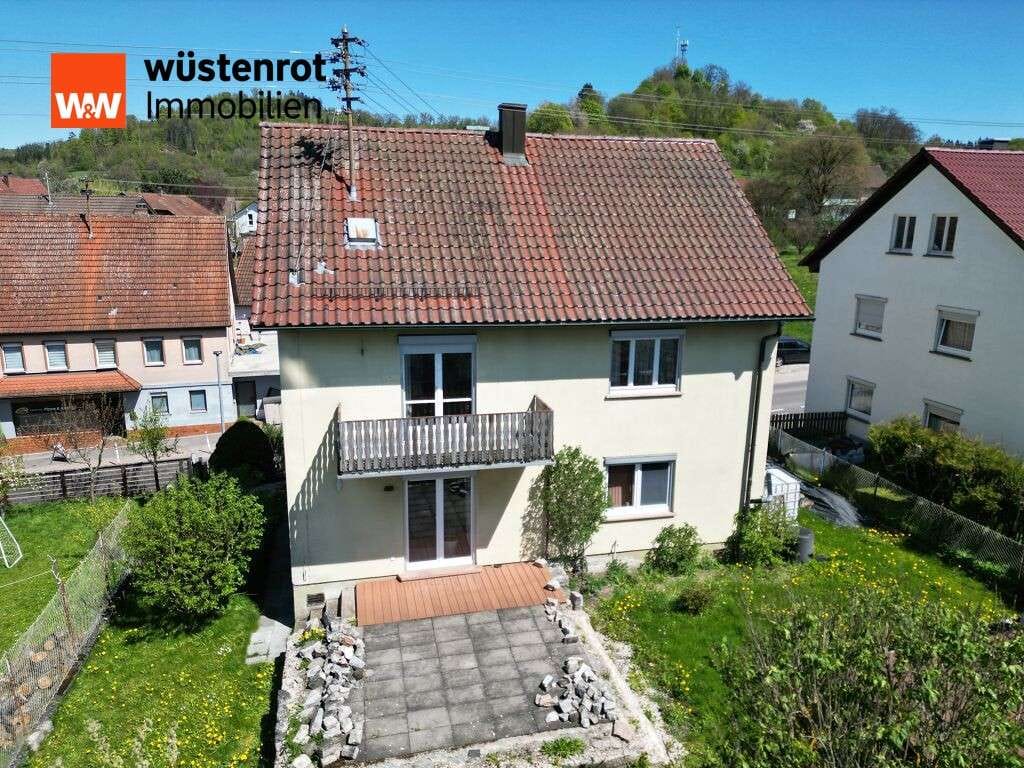 Immobilie in Oberrot - Ein Zuhause zum Ankommen - vielseitiges Zweifamilienhaus mit schönem Garten - Bild 3