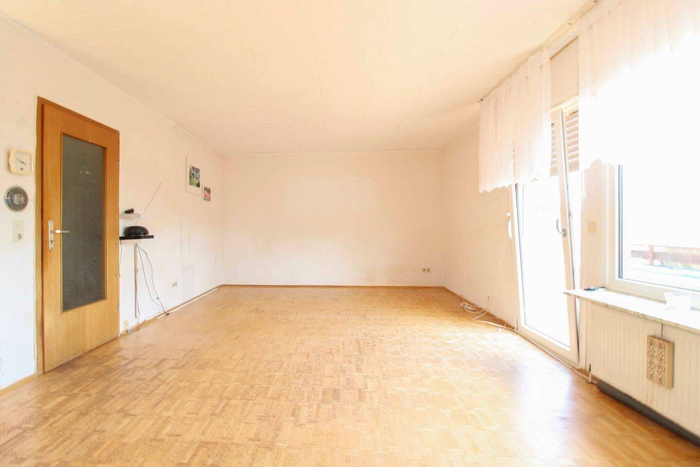 Immobilie in Ahnatal - PROVISIONSFREI - Mehrgenerationenhaus mit  PV-Anlage in attraktiver Hanglage - Bild 2