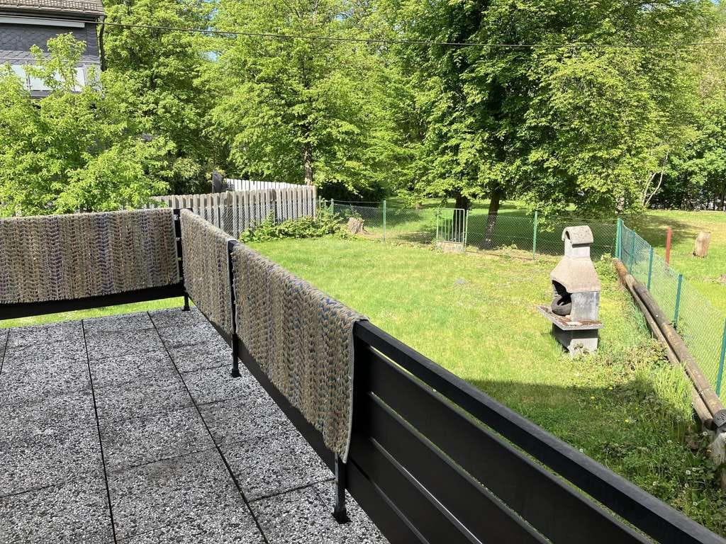 Immobilie in Herdorf - Modernisiertes Einfamilienhaus mit Garten, Garage und Balkon in zentraler Lage von Herdorf - Bild 2
