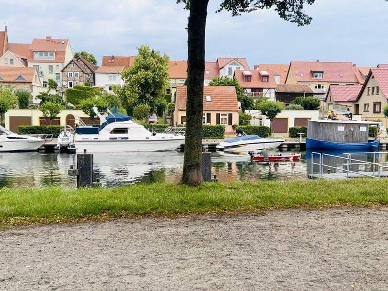 Immobilie in Plau am See - Exklusive Gelegenheit: Einfamilienhaus mit großem Grundstück direkt an der Elde - Bild 0