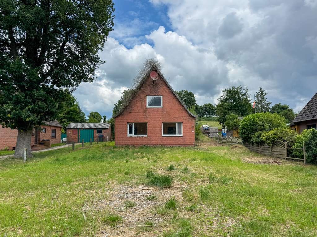 Immobilie in Poyenberg - Handwerker aufgepasst! Einfamilienhaus mit Entwicklungspotential - Baugrundstück & Bestandsgebäude - Bild 0