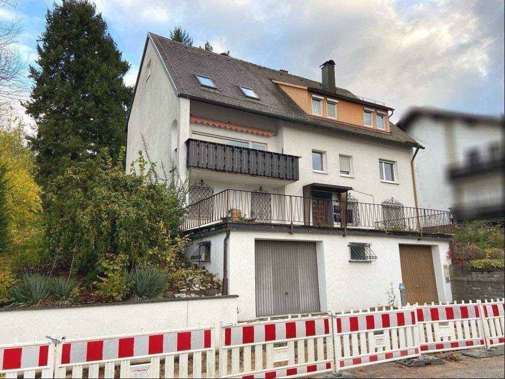 Immobilie in Neustadt an der Aisch - Neustadt a.d. Aisch - leerstehendes Zweifamilienwohnhaus mit zwei Garagen - Bild 1