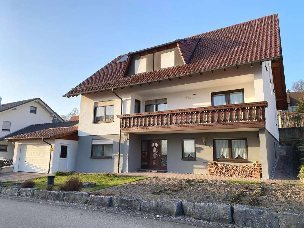 Immobilie in Bühlertann - Viel Platz für Familie und Zukunft – großzügiges Wohnhaus mit Einliegerwohnung & Ausbaureserve  - Bild 0