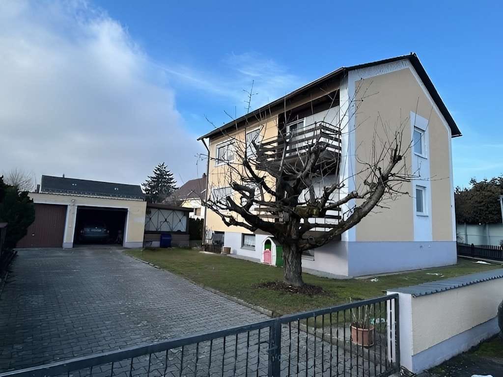 Immobilie in Plattling -  Großzügiges Wohnen in bester Lage
   - Bild 0