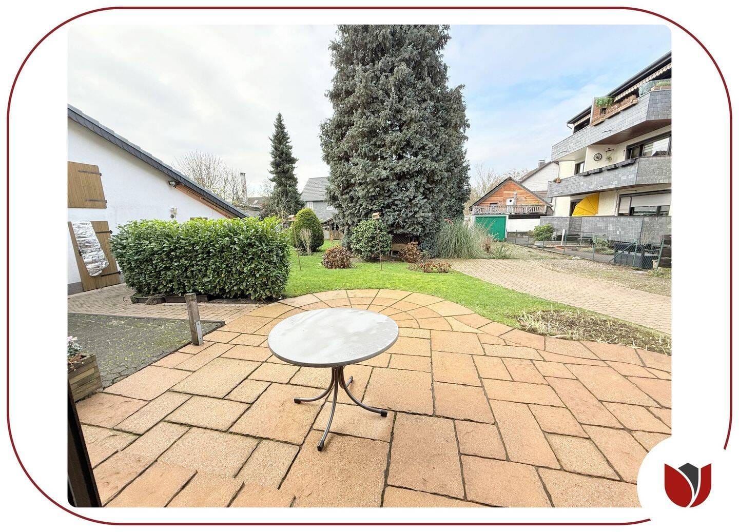 Immobilie in Leichlingen - Rarität im Zentrum von Leichlingen: Freistehendes EFH, teilsaniert, mit Einliegerwohnung, Garten, 2 PKW-Stellplätzen, Ausbaureserven vorhanden - Bild 4