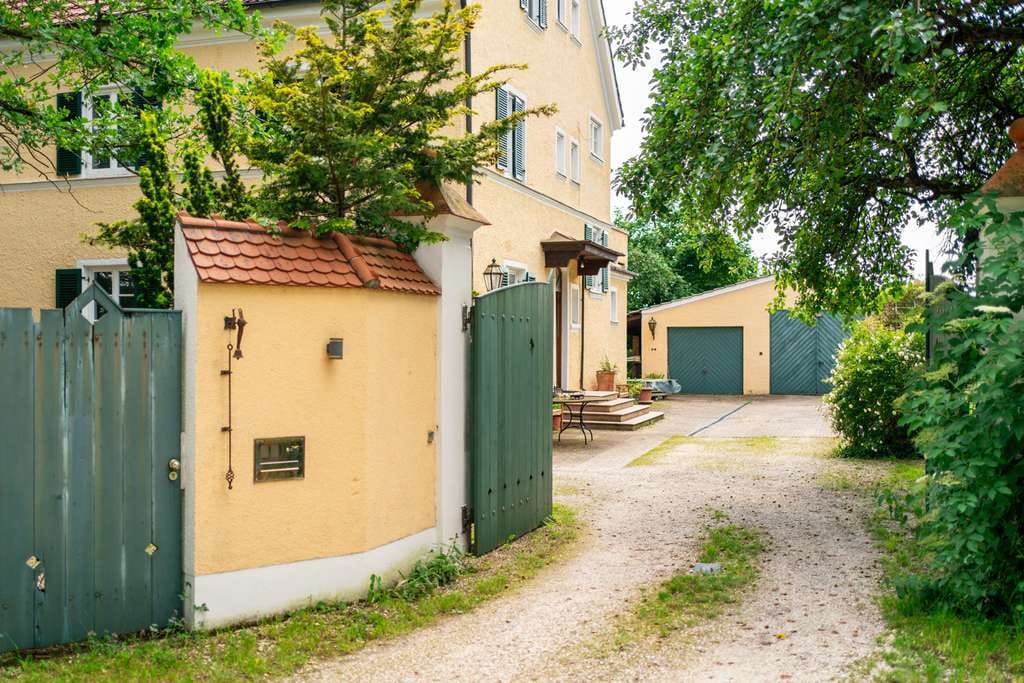 Immobilie in Röfingen - Bezauberndes Anwesen mit parkähnlichem Garten 
auf 3234 m² Grund - Bild 3