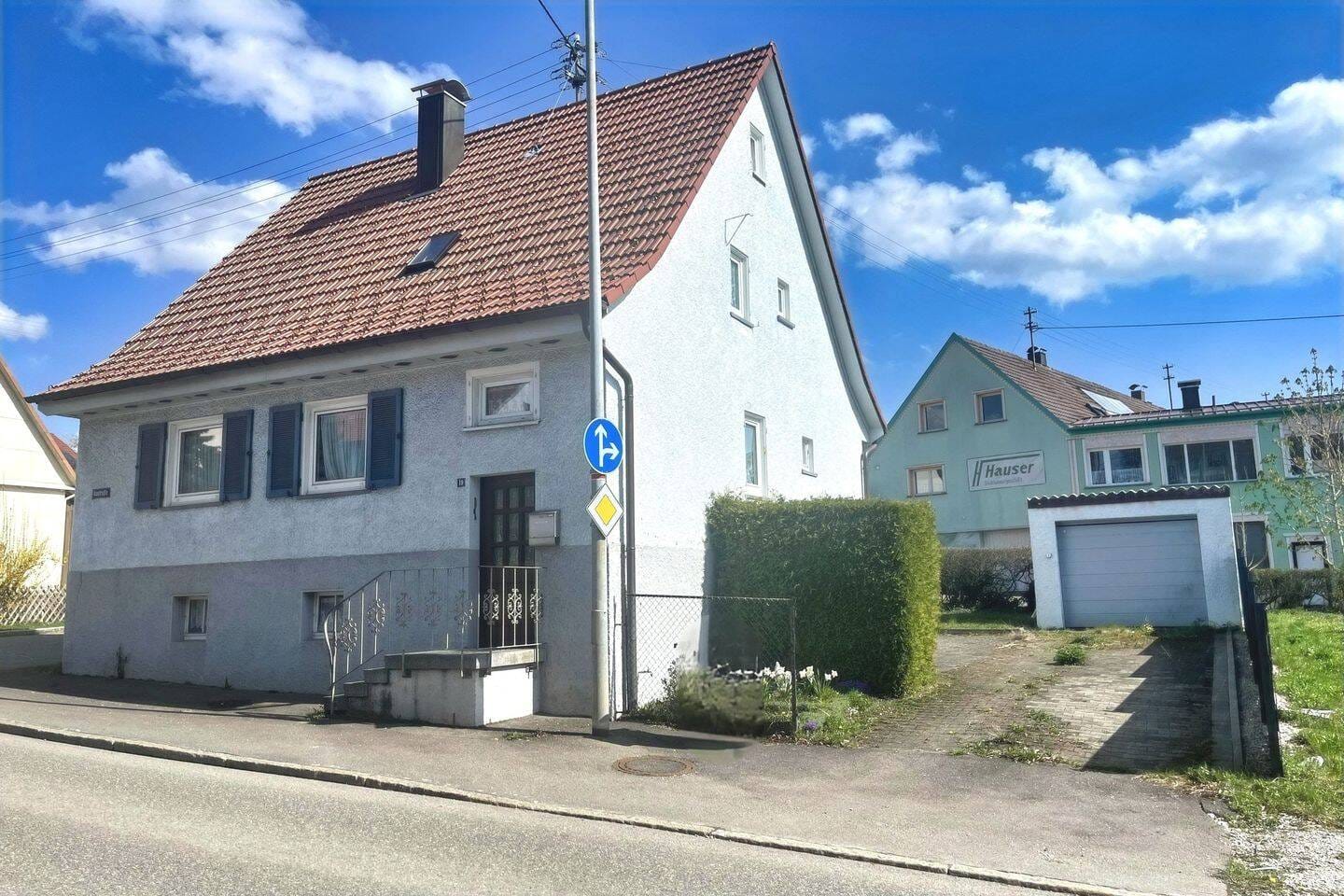 Immobilie in Gosheim - Wohnhaus mit Garage in Gosheim - Bild 1