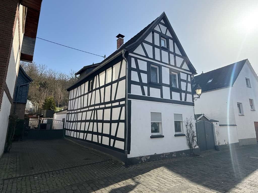 Immobilie in Rheinbreitbach - Solide Kapitalanlage - drei vermietete Wohneinheiten mit Renditepotenzial! - Bild 4
