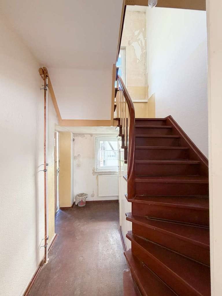 Immobilie in Finsterwalde - Solides Ein/Zweifamilienhaus in Finsterwalde Nord mit großem Nebengelass - Bild 2