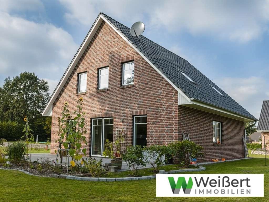 Immobilie in Hartenholm - Junges Wohnkonzept im klassischen Einfamilienhaus Niedrigenergiehaus EH40 mit Wärmepumpe und PV-Anlage  Neubauplanung - Bild 0