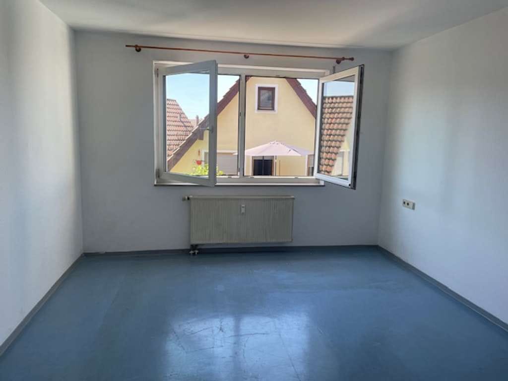 Immobilie in Markgröningen - Nette, gemütliche 2-Zi.-ETW mit Balkon und Tiefgarage in Markgröningen! - Bild 4