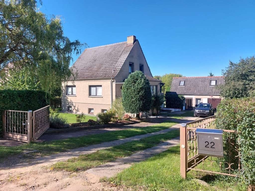 Immobilie in Nordwestuckermark - Gepflegtes Wohnhaus mit Nebengebäude in Fürstenwerder nahe dem Großen See - Bild 2