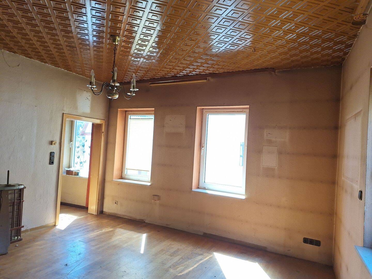 Immobilie in Naumburg - *** Dreifamilienhaus direkt in Naumburg zu verkaufen *** - Bild 1