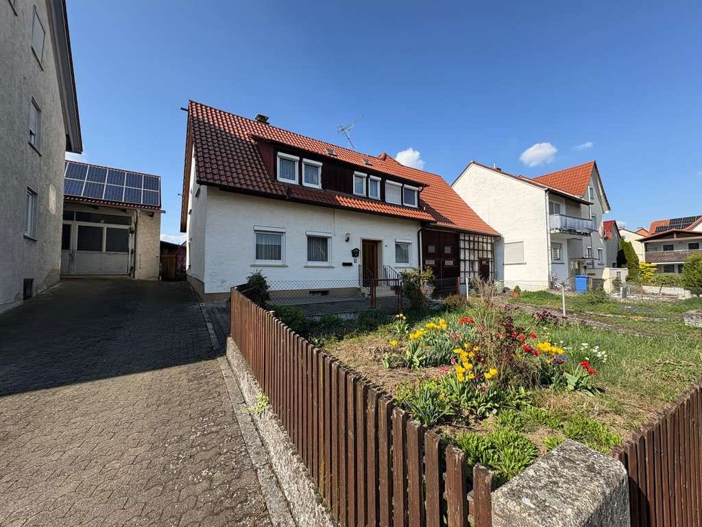 Immobilie in Langenau - Wohnhaus mit angebauter Scheune - Bild 1