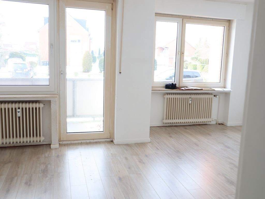 Immobilie in Wurster Nordseeküste - URLAUBSLAGE: Großzügige 3-Zimmer-EG-Wohnung mit Badewanne und Balkon! - Bild 0