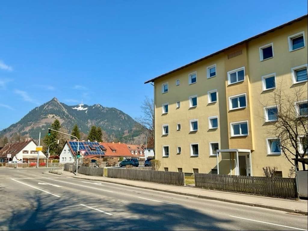 Immobilie in Sonthofen - Wohnen am "Tannachwäldle" - 4,5-Zimmerwohnung (2.OG) - mit Balkon und 2 TG-Stellplätzen - Bild 4