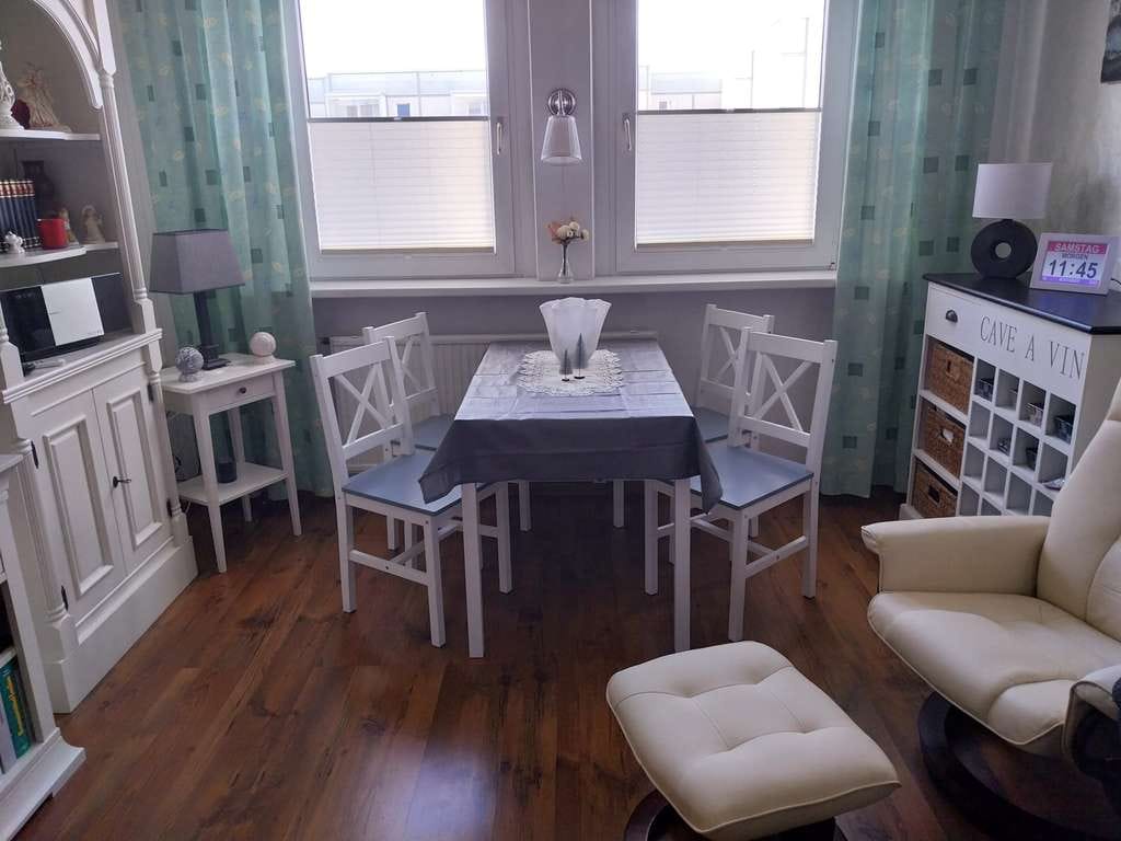 Immobilie in Wernigerode - Attraktive 2-Zimmer-Eigentumswohnung mit Balkon, EBK und Fernwärme in Wernigerode-Heidebreite - Bild 0