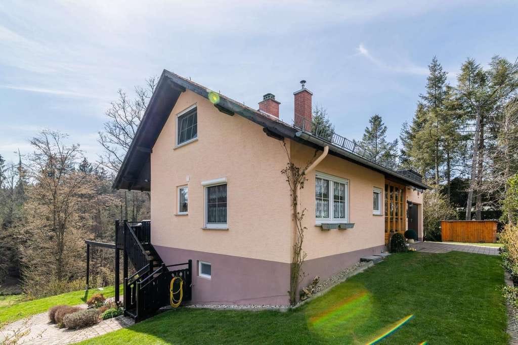 Immobilie in Bubach - Traumhaftes Landhaus im Grünen vor einmaliger Kulisse am Waldrand mit Bachlauf - Bild 3