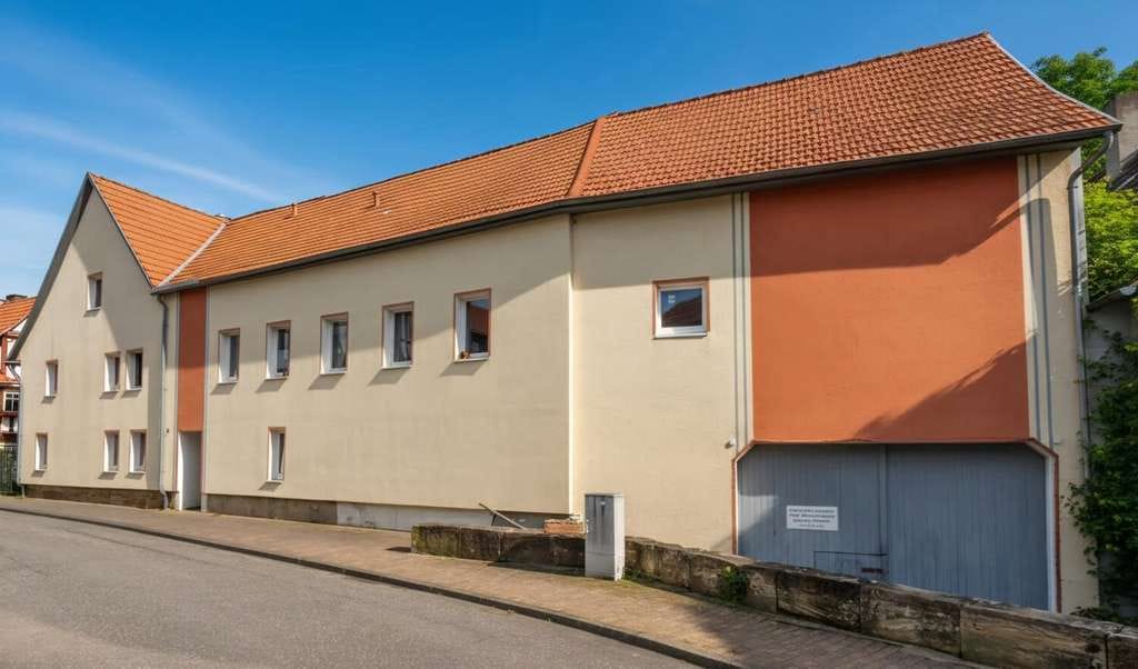 Immobilie in Meinhard - Kapitalanlage mit historischem Charme – Voll vermietetes Mehrfamilienhaus - Bild 1