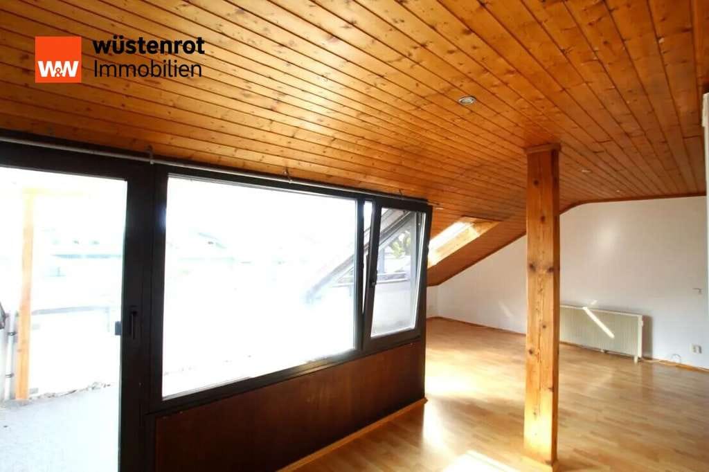 Immobilie in Rheinstetten - *BESTLAGE RHEINSTETTEN-FORCHHEIM: Charmante 3-Zimmer DG-Wohnung, Balkon, Keller, aktuell vermietet* - Bild 0