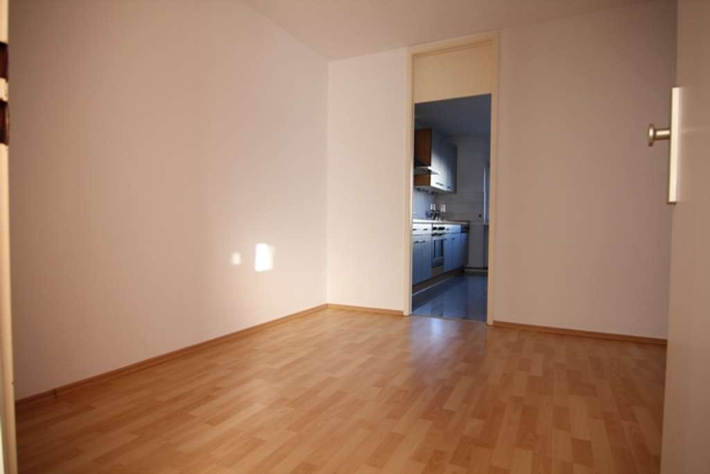 Immobilie in Dreieich - ***Großzügig und modernisiert mit traumhaften Balkon in beliebtem Dreieich-Götzenhain, TOP*** - Bild 3