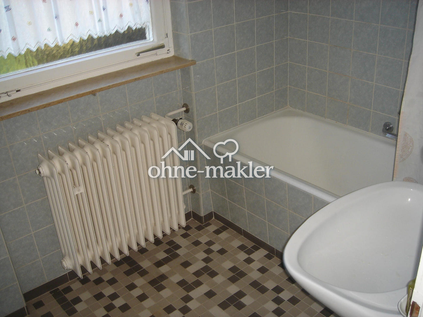 Immobilie in Backnang - Mehrfamilien Reihenhaus (3 Wohnungen) - Bild 3