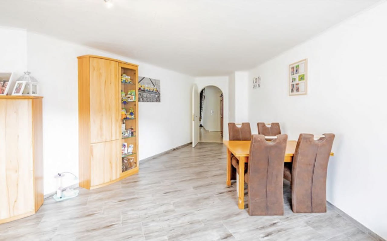 Immobilie in Kyllburg - Privat finanzierbar über den Verkäufer! Modernes Einfamilienhaus mit Dachterrasse und Garage in Hochlage von Kyllburg - Bild 2