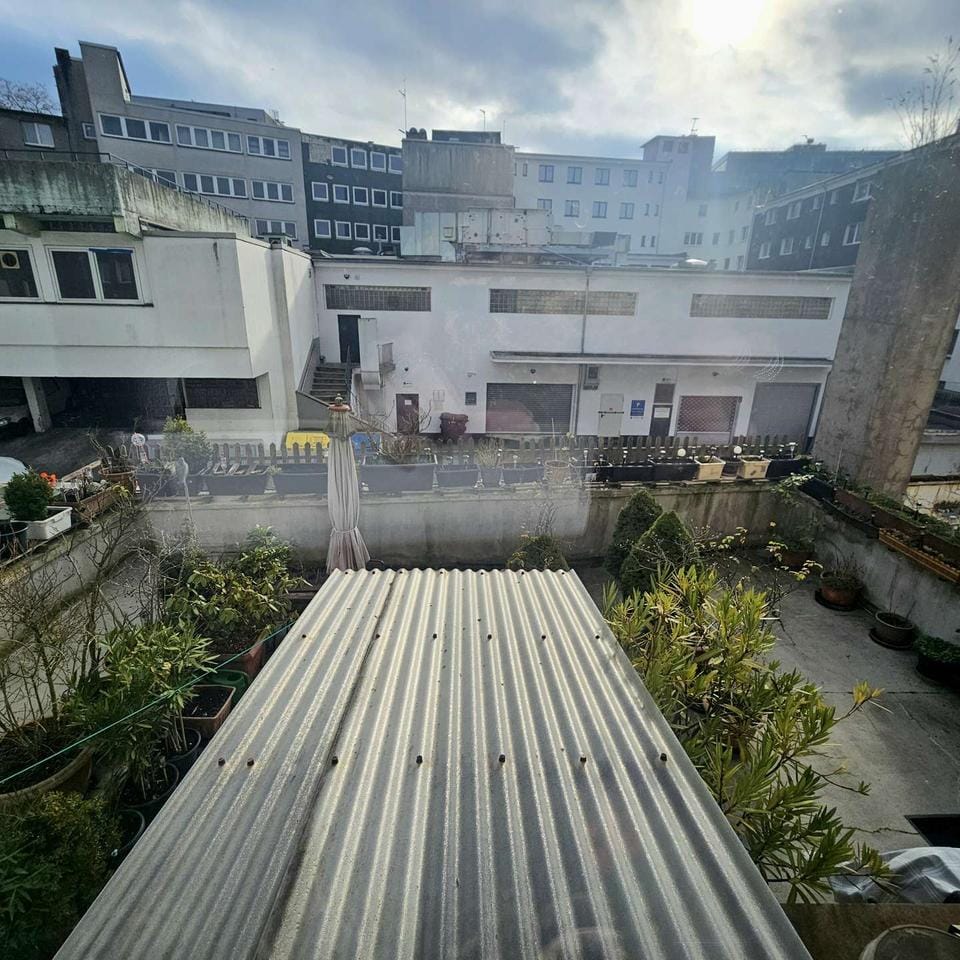 Immobilie in Essen - Mehrfamilienhaus mit kleiner Gewerbeeinheit - Bild 0