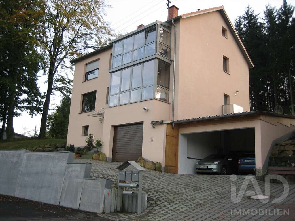 Immobilie in Motten - Top Kapitalanlage: Saniertes Dreifamilienhaus  in ruhiger Lage von Motten - Bild 0