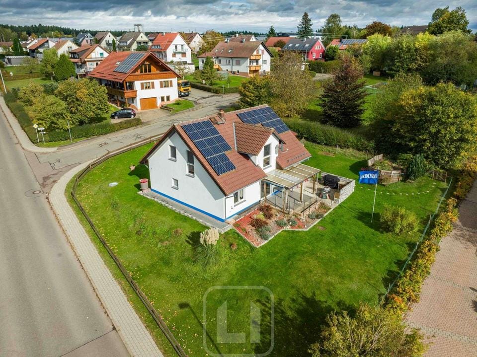 Immobilie in Neuweiler - Freistehendes EFH mit viel Platz, Garten & Sonnenterrasse - Bild 0