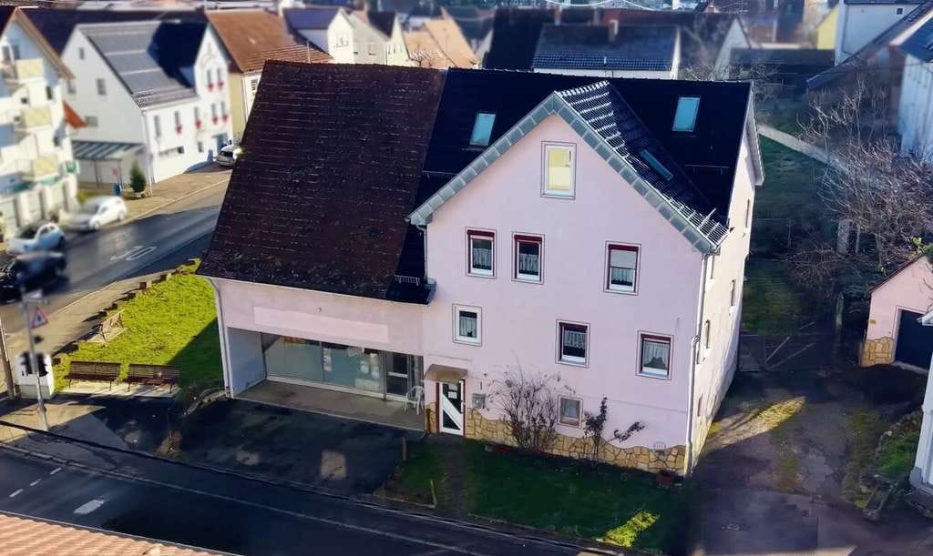 Immobilie in Reutlingen - Mehrfamilienhaus mit Gewerbeeinheit - Bild 0