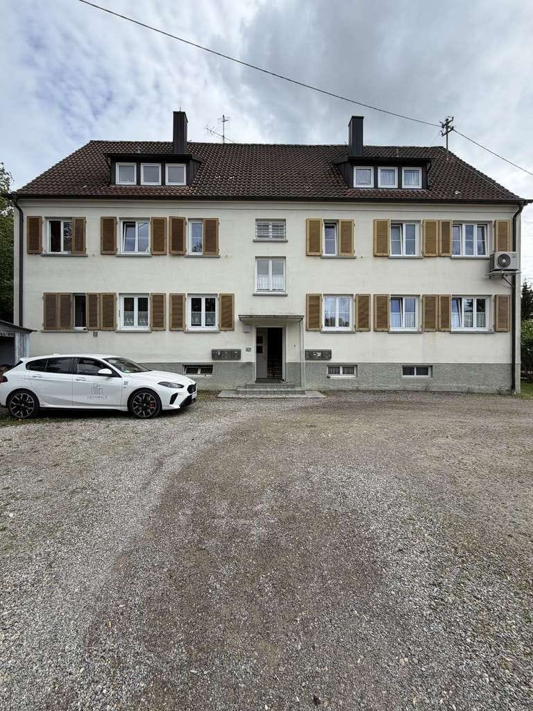 Immobilie in Illertissen - Grünwald | Charmante 3-Zimmer-Wohnung mit Gartenanteil, Garage & Holzofen in Dietenheim - Bild 2