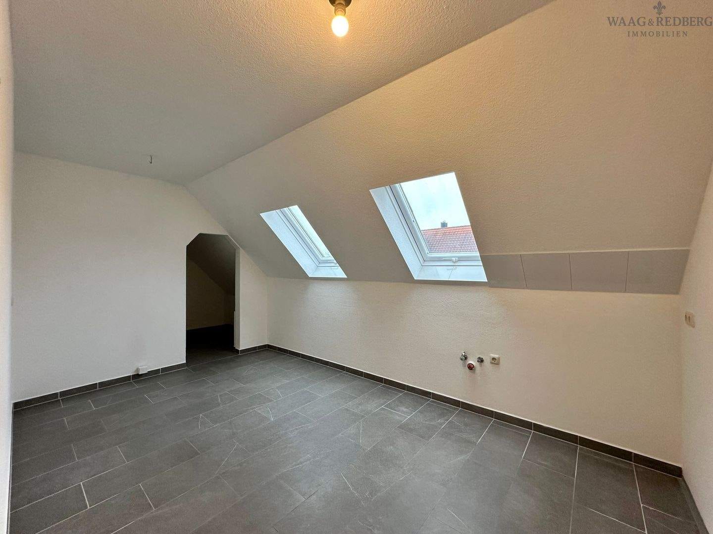 Immobilie in Lehrberg - Familienfreundliche 6-Zimmer-Doppelhaushälfte mit kleinen Garten in Lehrberg - Bild 3