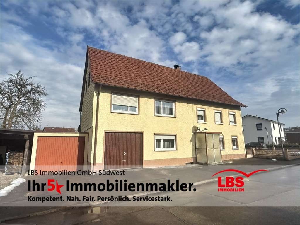 Immobilie in Stetten am kalten Markt - Ein-bis Zweifamilienhaus mit 2 Garagen + großem Garten in toller Lage - Bild 0