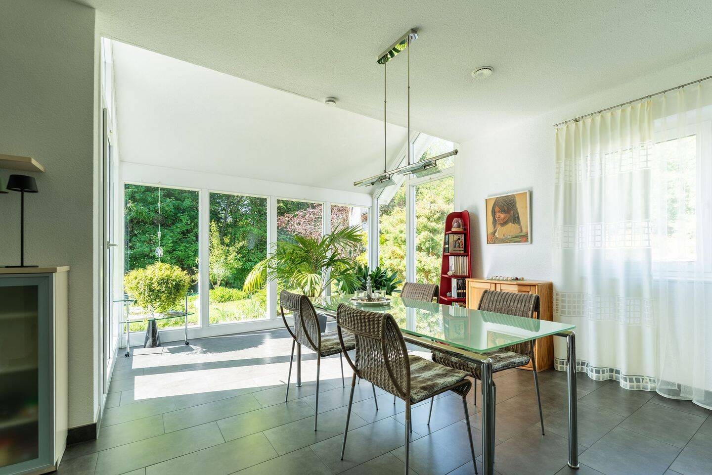 Immobilie in St. Blasien - Modernes Einfamilienhaus mitten im Grünen! - Bild 1