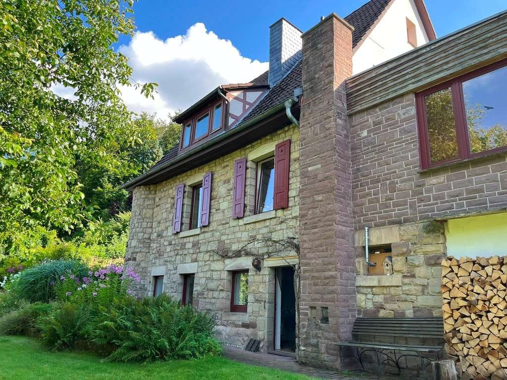 Immobilie in Gleichen - Ein Juwel in Reinhausen !
Einfamilienhaus mit Einliegerwohnung - Bild 2