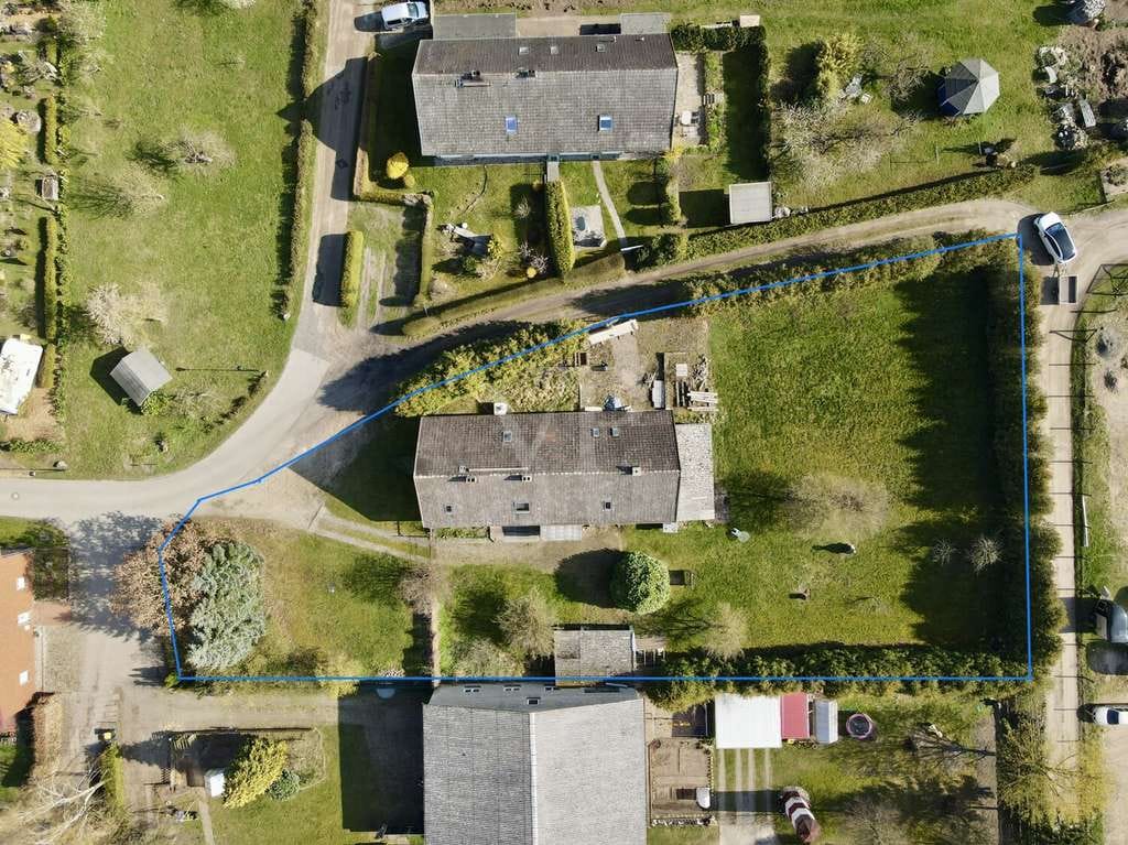 Immobilie in Fünfseen - Seltenheit: Großzügiges Grundstück mit altem Bauernhaus mit Entwicklungspotenzial, in Malchow - Bild 0